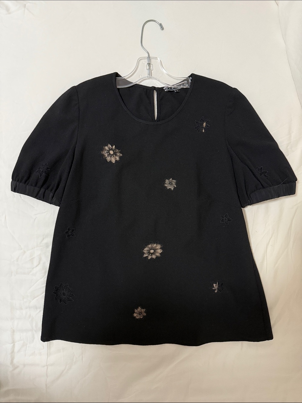 Tocca Black Floral Lace Top, Rare Find Size 0